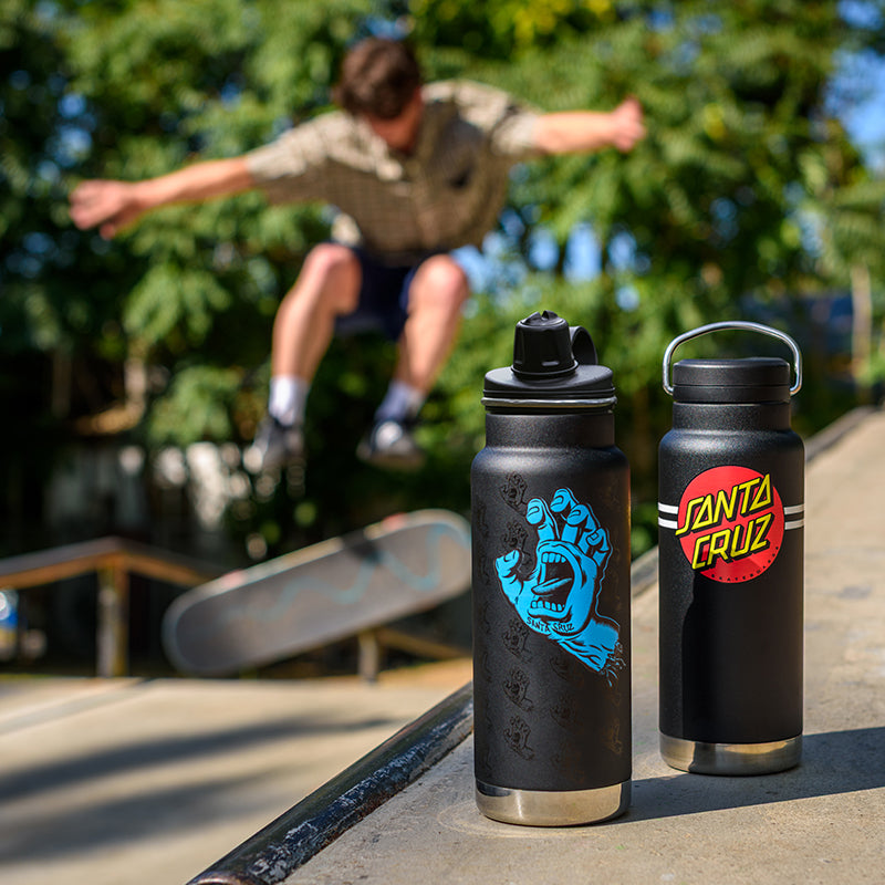 32oz-tkwide-with-twist-cap-santa-cruz-b8 32oz_20oz_water_bottles_santacruz_skater_ramp_square.jpg