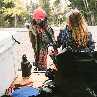 64oz-classic-with-loop-cap-g5 64oz_insulated_classic_backpackers_tailgate_square.jpg