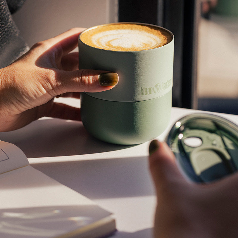 slide-lid-a3 8oz_rise_lowball_iceberg_coffee_espresso_sun_slide_lid_closeup_square.jpg