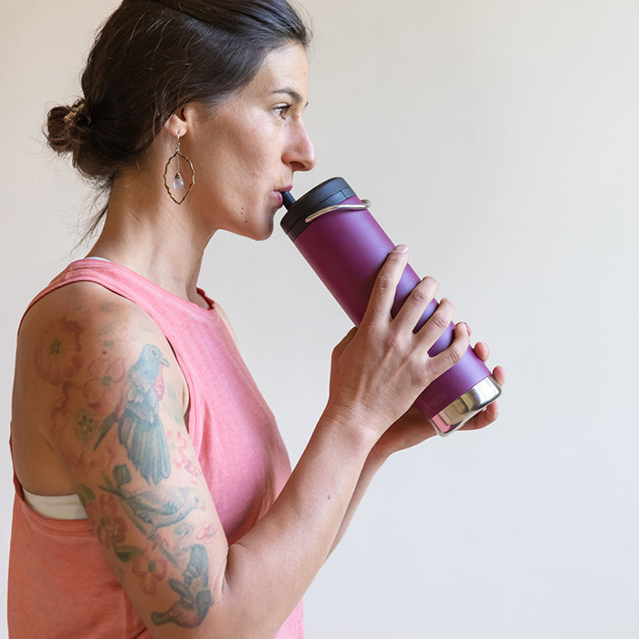 tkwide-twist-cap-with-straw-kit-z0 K20TKWPT-PP-T-TWIST-straw_cap_drinking_yoga_lifestyle_64bb08ca-98d0-4e89-83fd-b166cda65ccd.jpg
