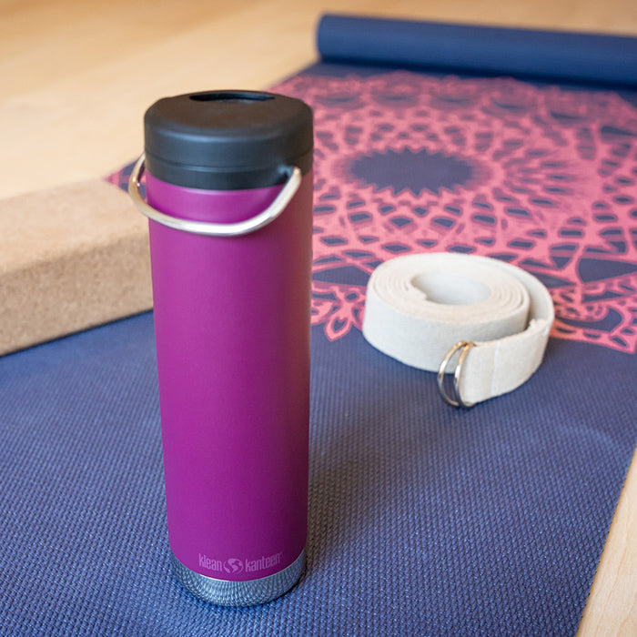 tkwide-twist-cap-with-straw-kit-z0 K20TKWPT-PP-T-TWIST-yoga_bottle_closed_lifestyle_a5ac6535-9c60-42bb-86fe-b94b5cef2b68.jpg