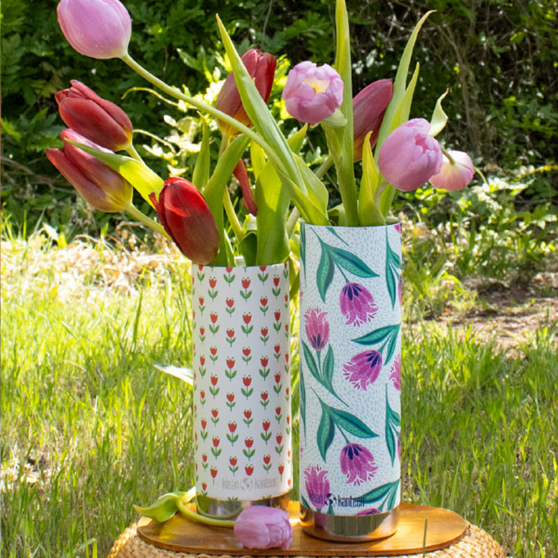 16oz-tkwide-with-cafe-red-tulips-p6 bottles_seasonal_spring_flowers_2_square.jpg