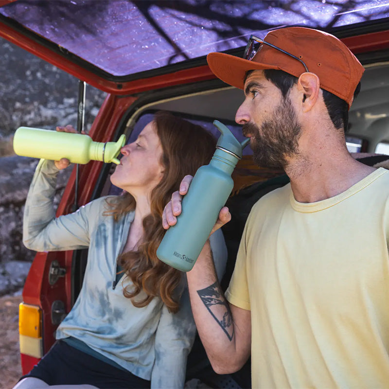 classic-flip-seal-sport-cap-no-straw-h6 classic_27oz_flip_seal_couple_tailgate_tip-sip_square.jpg