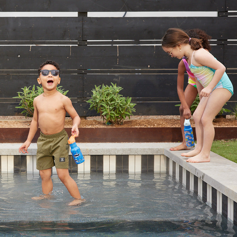 12oz-kid-s-classic-with-flip-seal-sport-cap-u6 kid_sport_flip_seal_12oz_boy_pool_square.jpg