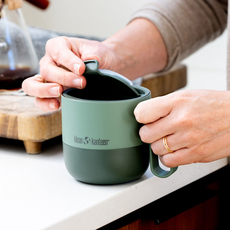 flip-lid-m8 rise_flip_lid_large_coffee_mug.jpg