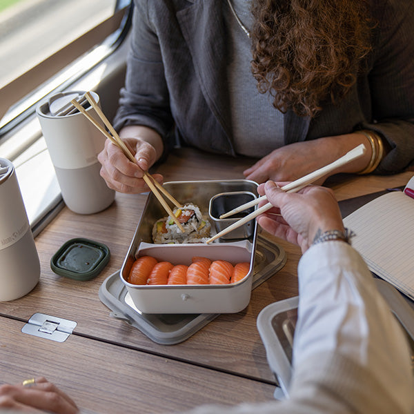 55oz-rise-food-box-big-meal-g4 rise_food_lunch_box_big_meal_tofu_sushi_share_square.jpg