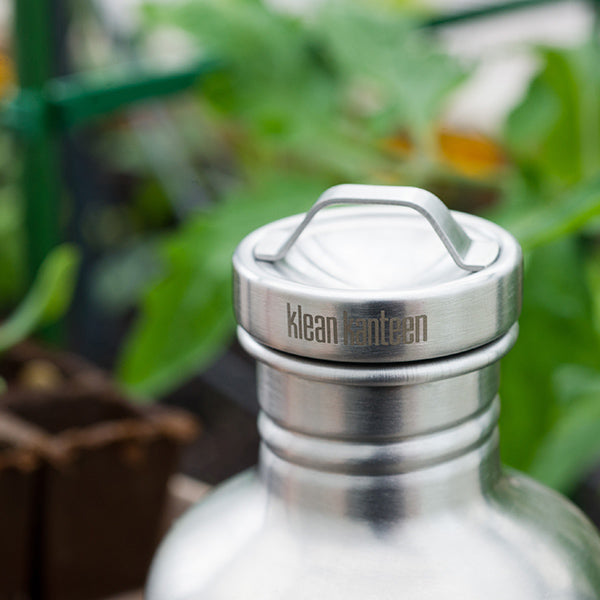 classic-steel-loop-cap-z3 stainless_cap_garden_lifestyle.jpg